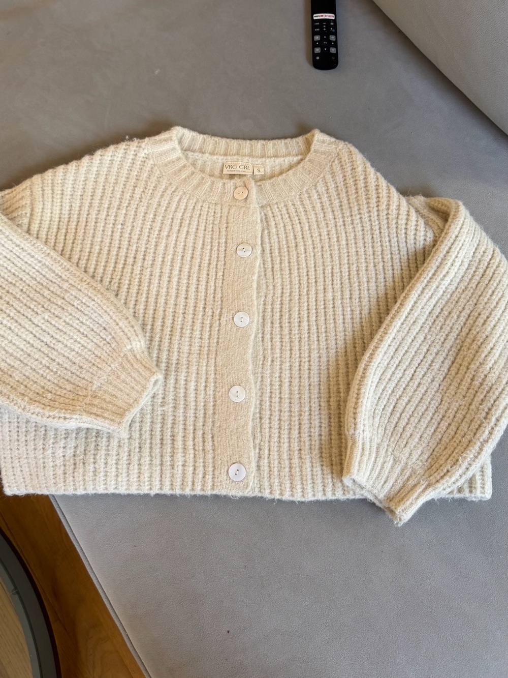 Ivory Ribbed Button-Front Cropped Cardigan Sweater